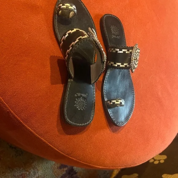 Yellow Box Black ,Silver and Rhinestone Sandals
Sz8.5 - Picture 4 of 7